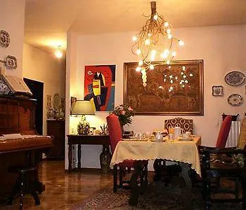 Accademia 4*