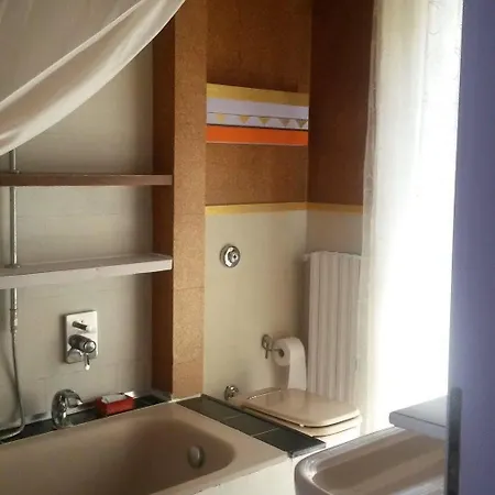 Accademia فندق مبيت وإفطار 4*